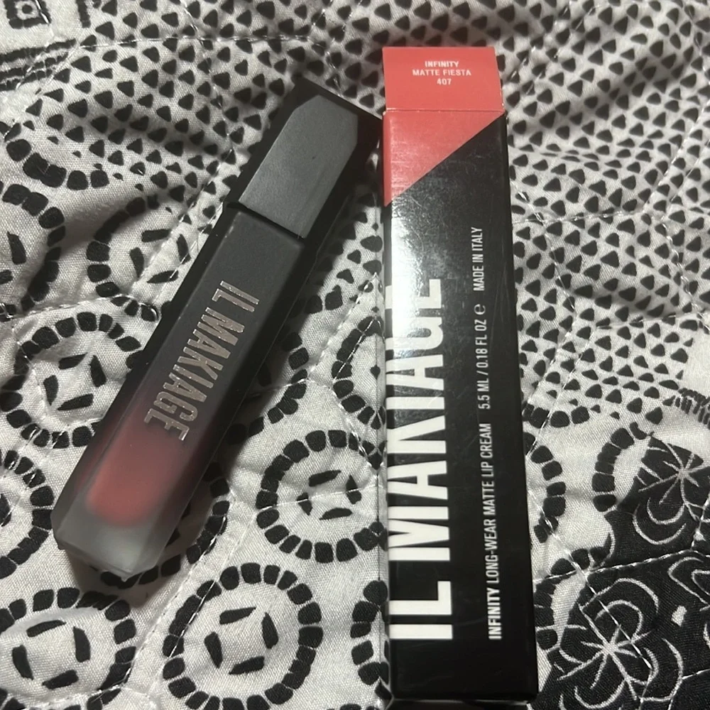 🍭💕Il Makiage Matte Fiesta Infinity Longwear Matte Lip Cream